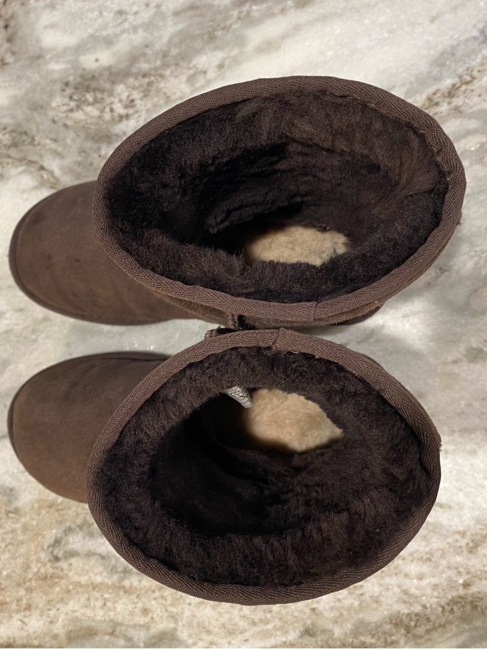 UGG Classic Short Chocolate Brown Boots Sz 8 - Picture 8 of 11